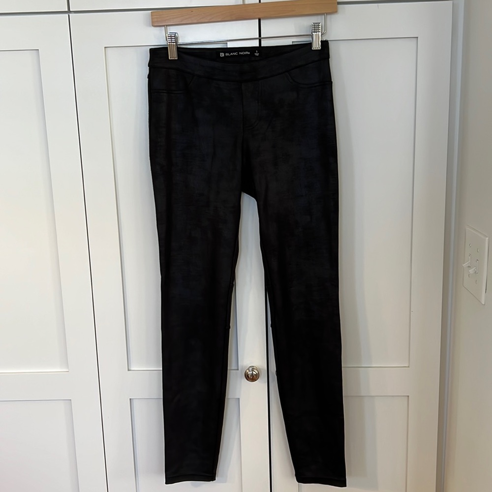 Blanc Noir faux leather leggings
